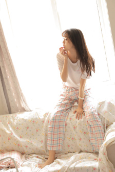隔壁的女孩观看