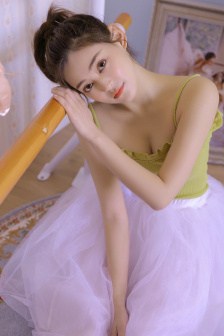 握住她的双乳肆意揉弄
